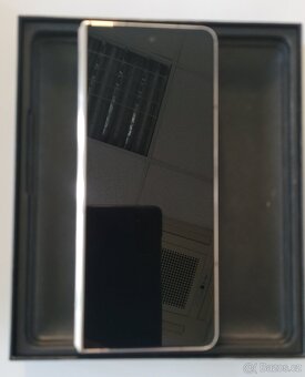 Prodám SAMSUNG Galaxy Z Fold4 5G 12/256 GB - 10