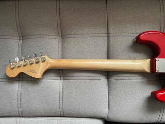 Squier Stratocaster Standard Series + Fender Mustang V2 110W - 10