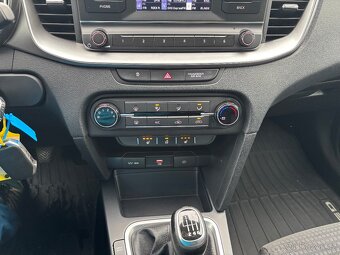 Kia Ceed 1.6 CRDi 100kw Combi 1.Majitel,Top Exklusiv - 10