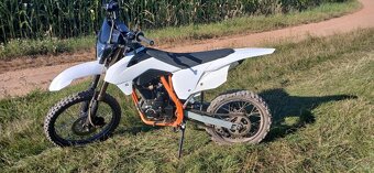 MiniRocket Hurricane 150 - 10