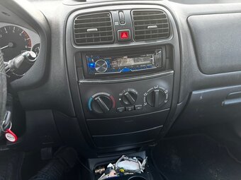 Mitsubishi Spacestar 2003 - 10