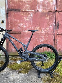 EVIL Insurgent  - velikost M - 10