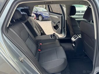 Škoda Superb Combi III 1.4 TSi 110kW Xenon Navi Alu 1.Majite - 10