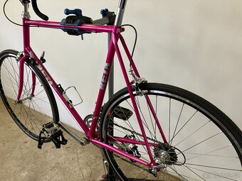 Prodám nově postavené silniční kolo RETA - 10