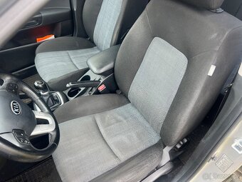 Kia ceed 1.4 benzin, 80kw, rv 2010 ,koupeno nove v CR - 10