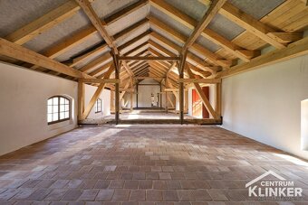 Prodám půdovky - cihlová dlažba 105m2 - 10