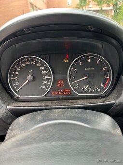 BMW 130i E87 manuál - 10