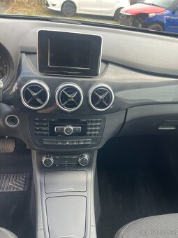 Mercedes benz B 220 CDI - 10