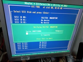 Starý retro server do racku - Pentium 4 Nortel CallPilot CP - 10