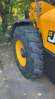 JCB 560-80 AGRI PLUS - 10