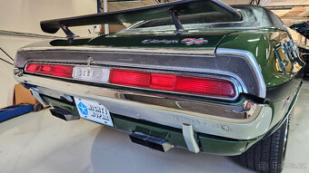 1970 Dodge Challenger R/T SE 383 V8, manuál, po renovaci - 10