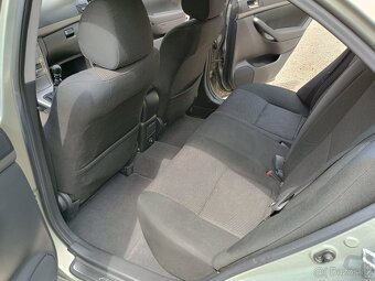 Avensis - 10