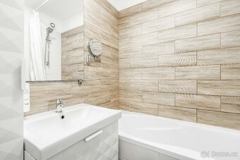 Prodej světlého bytu 3+kk, 68 m², Praha Modřany - ul. Rilská - 10