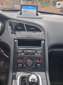 Prodám Peugeot 5008 2,0HDI 110kw r.v.2014 - 10