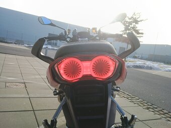 Moto Guzzi V100 Mandello - 10