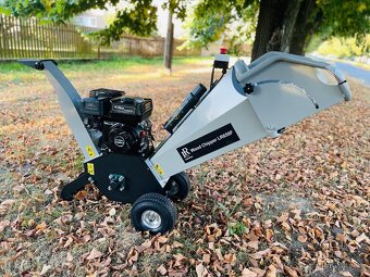 Štěpkovač větví LR 650 F - 10