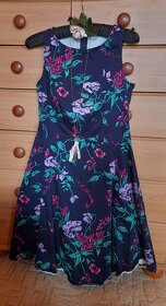 Orsay květinové bavlněné áčkové šaty - 10