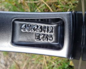 Krásná orig.zánovní zimní sada VW POLO 16" 5x100 185/60/16 - 10