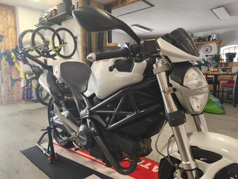 Ducati Monster 696 rv..2010 - 10