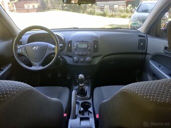 Hyundai i30 CW 1.6Crdi combi 66kw //nová TK//super stav// - 10