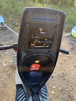 Aprilia Area 51 - 10