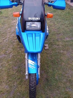 Suzuki DR 800 - 10