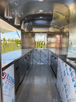 Foodtruck airstream - 10
