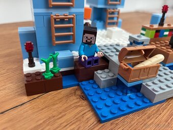 Lego Minecraft Ledovec - 10