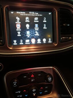 Dodge Challenger 5.7 hemi - 10