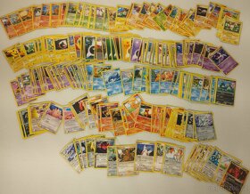 Spousta Pokemon Karet na hraní pro děti, cena za vše - 10