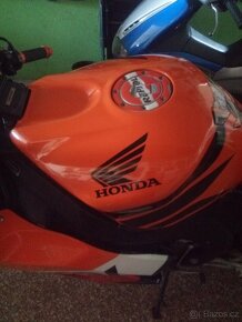 Honda CBR 1OOO RR - 10