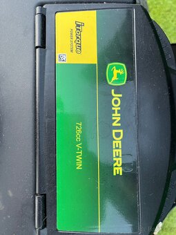 Sekací traktůrek John Deere X350R - 10