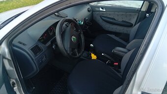 Škoda Fabia - 10