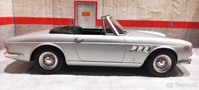 Ferrari 275 GTS Pininfarina Spyder 1964 1:18 - 10