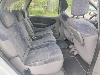Renault Scenic 1.6i 16V - 10