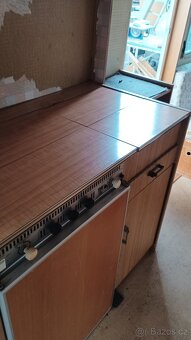 Karavan Tabbert 460 s před stanem - 10