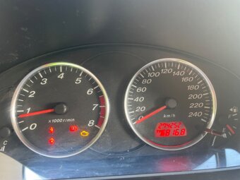 Mazda 6 2,3 benzín - 10