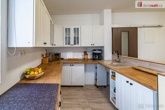 Krásný samostatný prostorný byt 3+1 po kompletní rekonstrukc - 10