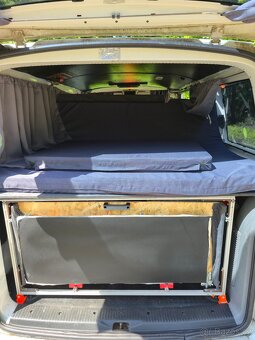 Volkswagen T5, 1.9TDI 62kw, spací vestavba + nafukovací stan - 10