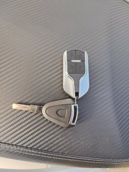 Prodám HECHT Equis e-skútr White - 10