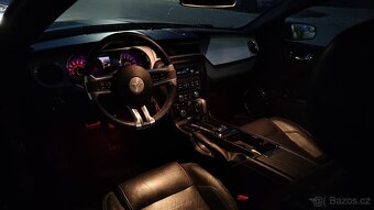 Predám Ford Mustang 2014 Premium výbava - 10