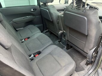 Peugeot 5008, 1.6HDI, 82kw Automat Velká Výbava - 10
