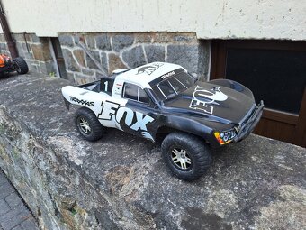 Traxxas Slash 4x4 - 10