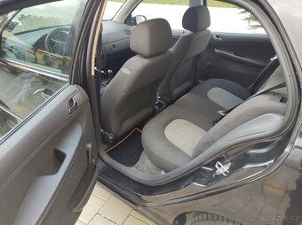 ŠKODA FABIA 1.2i 2004 serviska, 1.majitelka, - 10