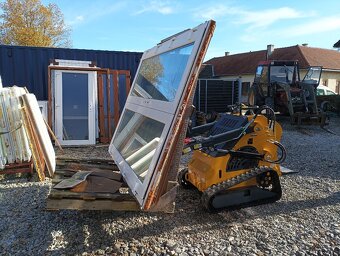 Pásový smykový nakladač - 10