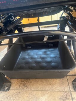 Sedadlo řidiče - 10