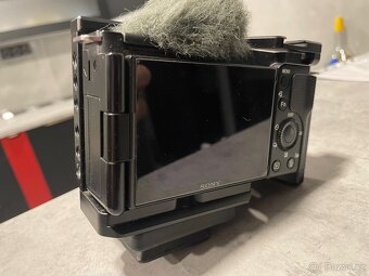 Sony ZV E10 - 10