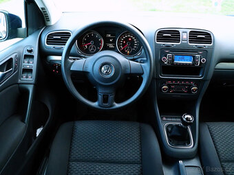 VW Golf 6 ▪ 1.6 75 kW ▪ Climatronic ▪ výhřev ▪ 2 sady kol ▪ - 10