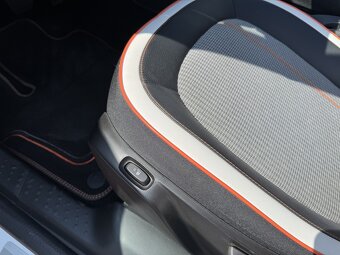 Renault Twingo Z.E. 31kW Edice Vibes Pano Kamera - 10
