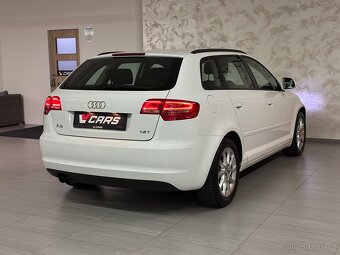 Audi A3 Sportback 1.4 TFSI Xenon / Sport / výhřev / STK - 10